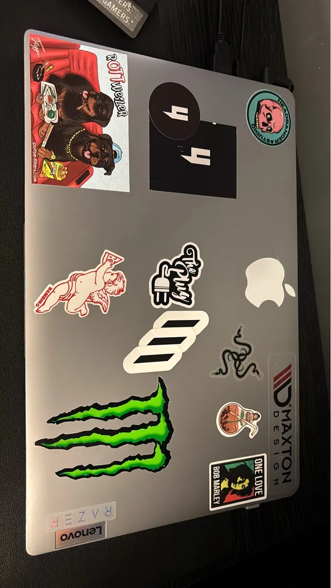 Lenovo IdeaPad - Image 1