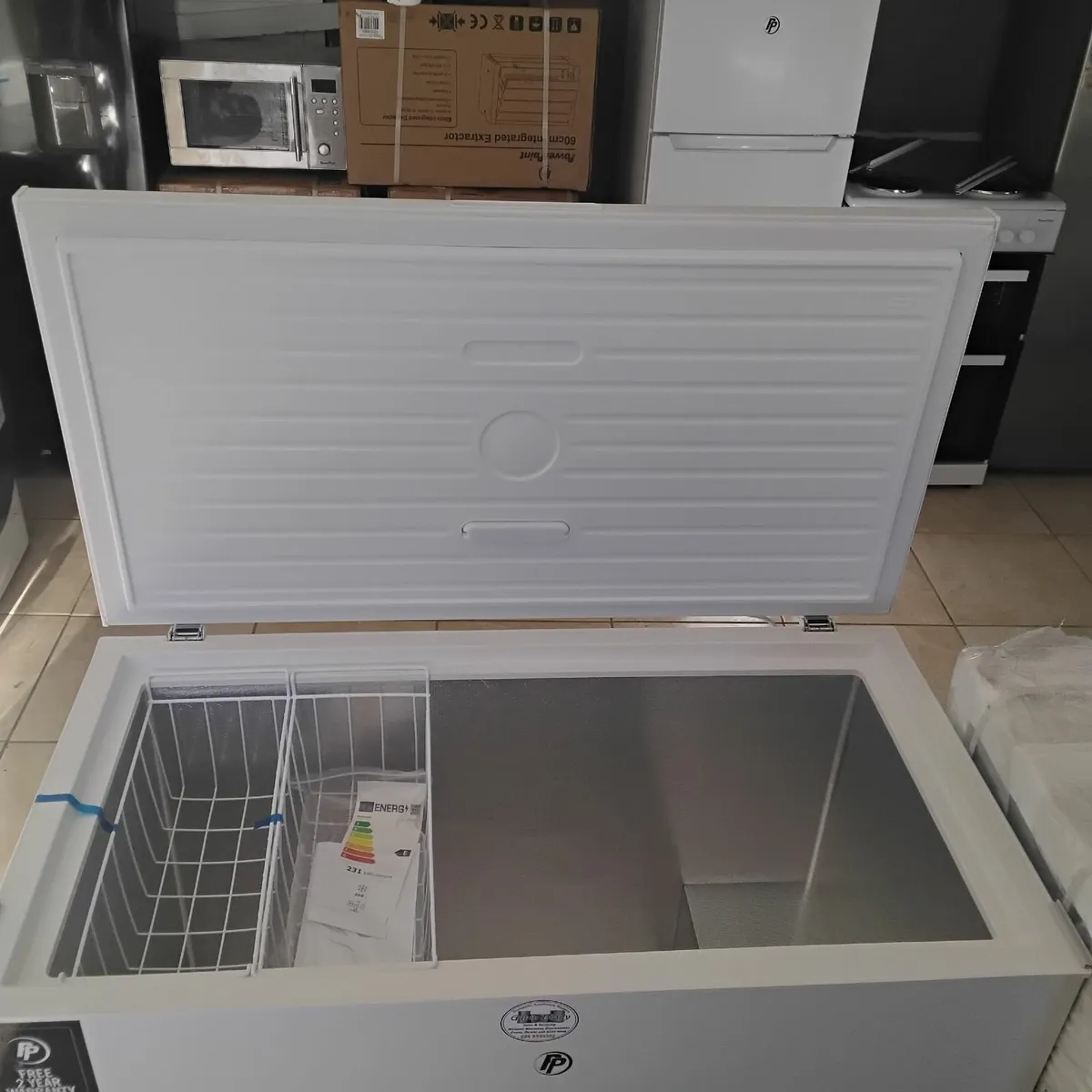 NEW CHEAST FREEZERS - Image 4