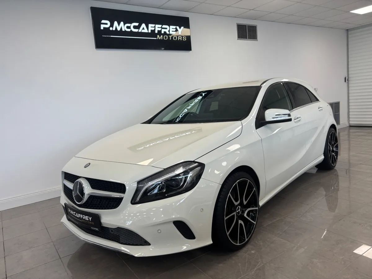2016 Mercedes-Benz A180 1.6 Style Auto Half Leathe - Image 4