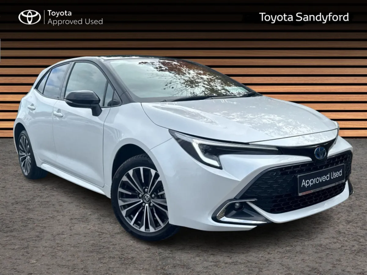 Toyota Corolla LUNA SPORT HATCHBACK // AIR CON // - Image 1