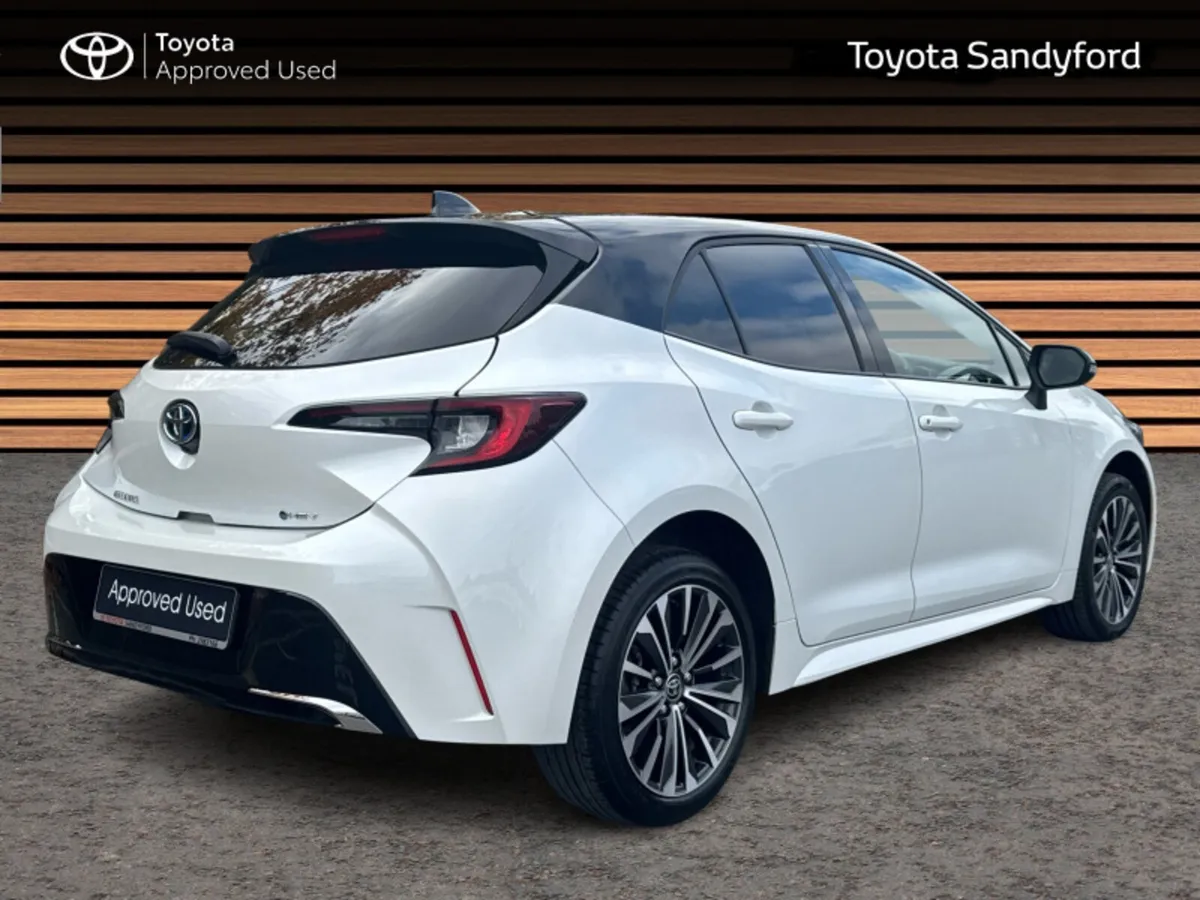 Toyota Corolla LUNA SPORT HATCHBACK // AIR CON // - Image 2