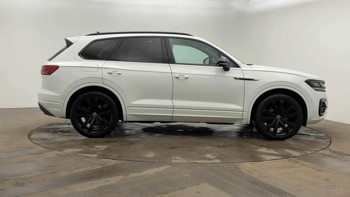 Volkswagen Touareg Diesel Estate - Image 4
