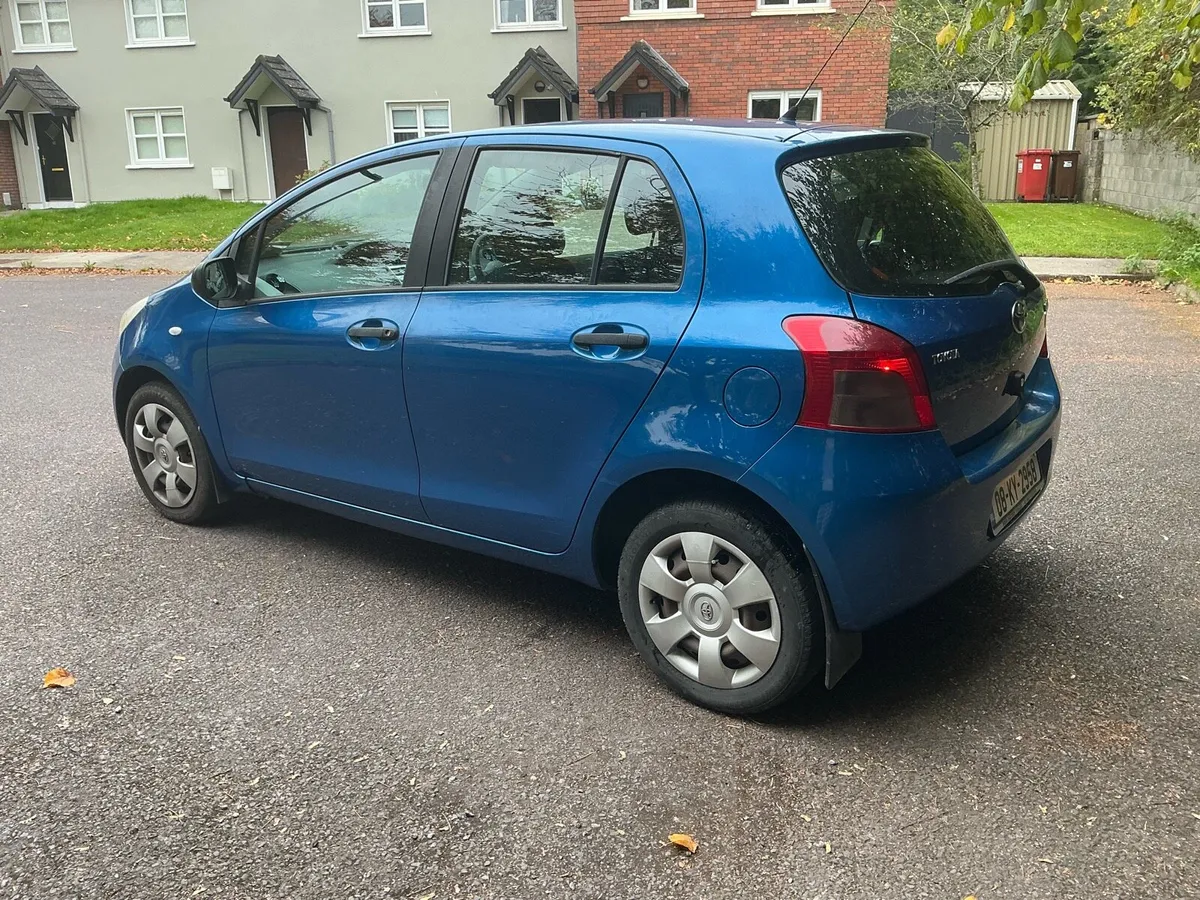 2008 Toyota Yaris - Image 2