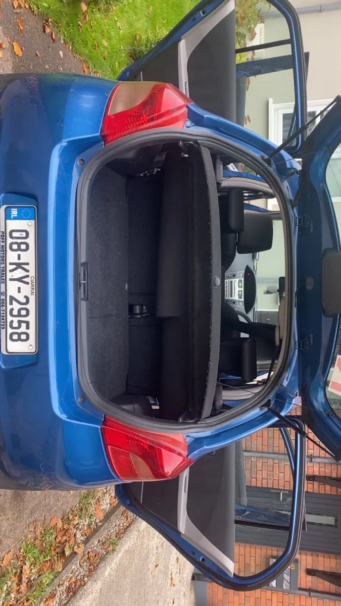 2008 Toyota Yaris - Image 4