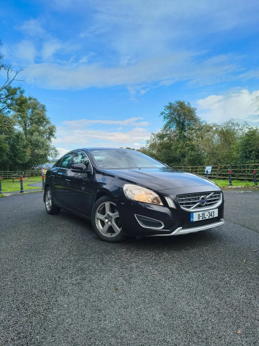 Volvo S60 2011 - Image 1