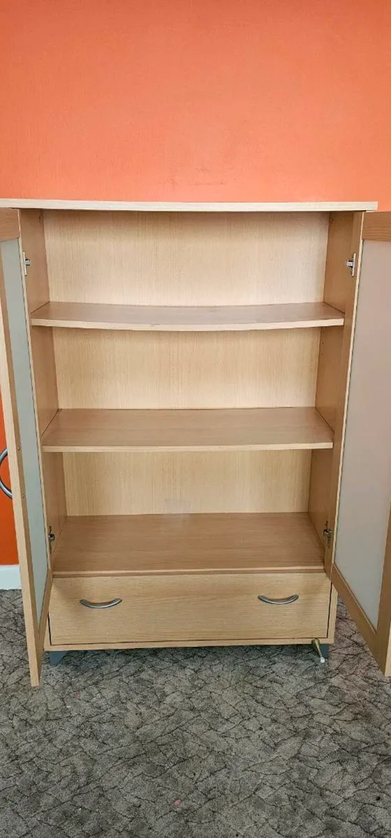 Frosted glass door cabinet - Image 2