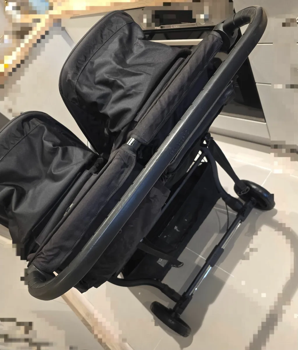 IMMACULATE Baby Jogger City Mini GT2 double - Image 2