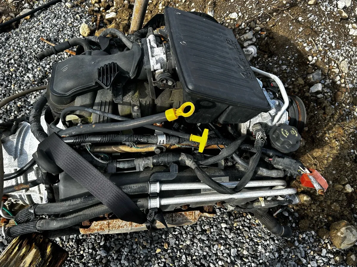 Cherokee v8 engine - Image 1