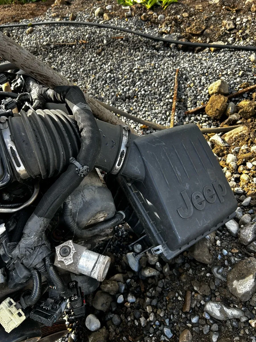 Cherokee v8 engine - Image 4