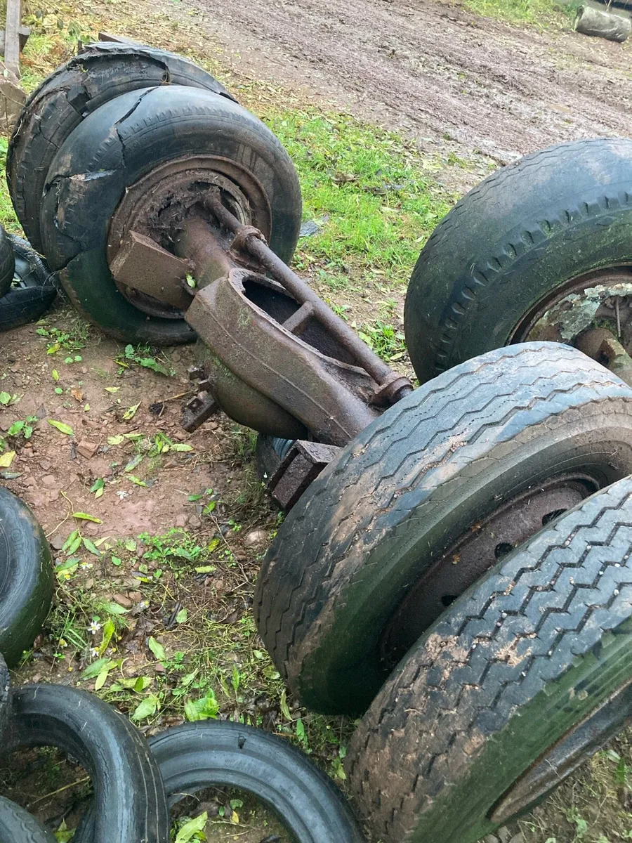 Trailer axils - Image 2