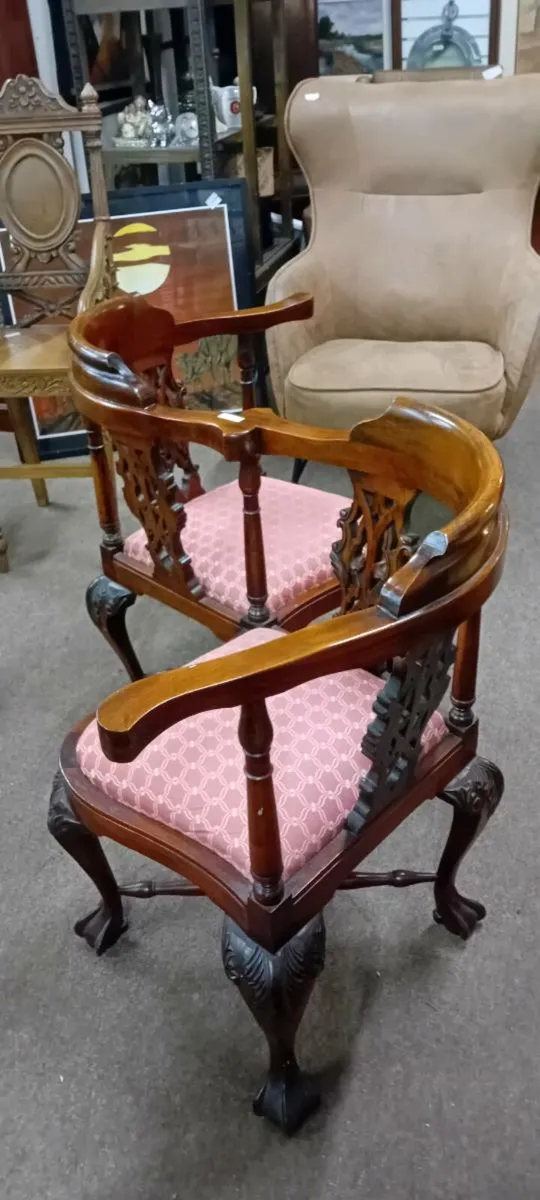 Reproduction Carved Mahogany Love Seat