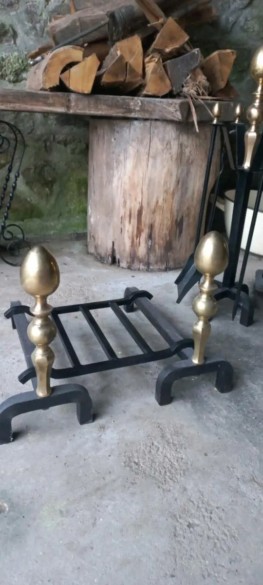 Antique fire Dogs centre grate and fire side set - Image 1