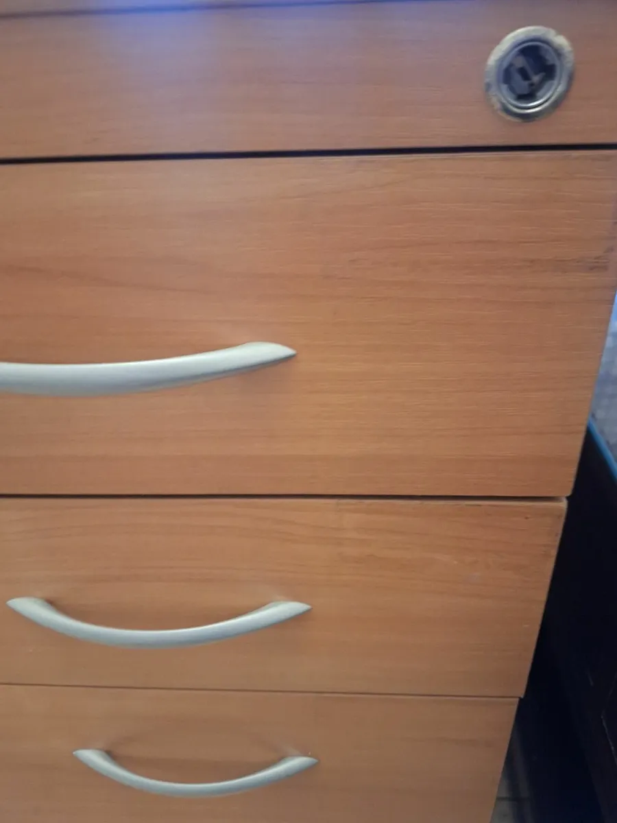 3 Drawer Filing Cabinet - Image 2