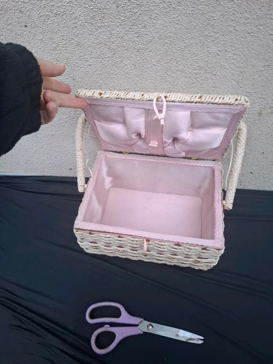 Vintage sewing box postage possible - Image 3