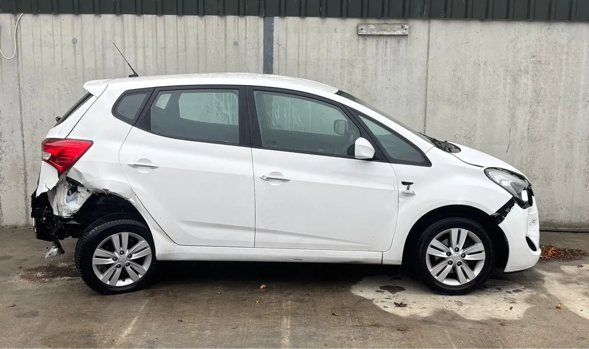 2014 Hyundai IX20 for breaking - Image 2