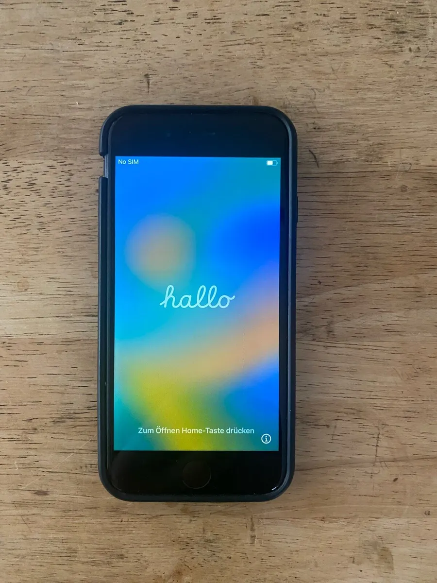iPhone 8 - Image 1