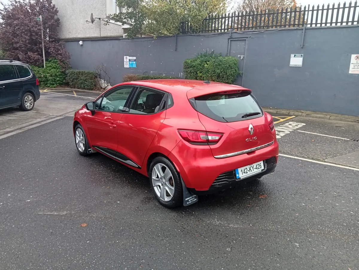 Renault Clio 2014 only 80,000 kms - Image 4