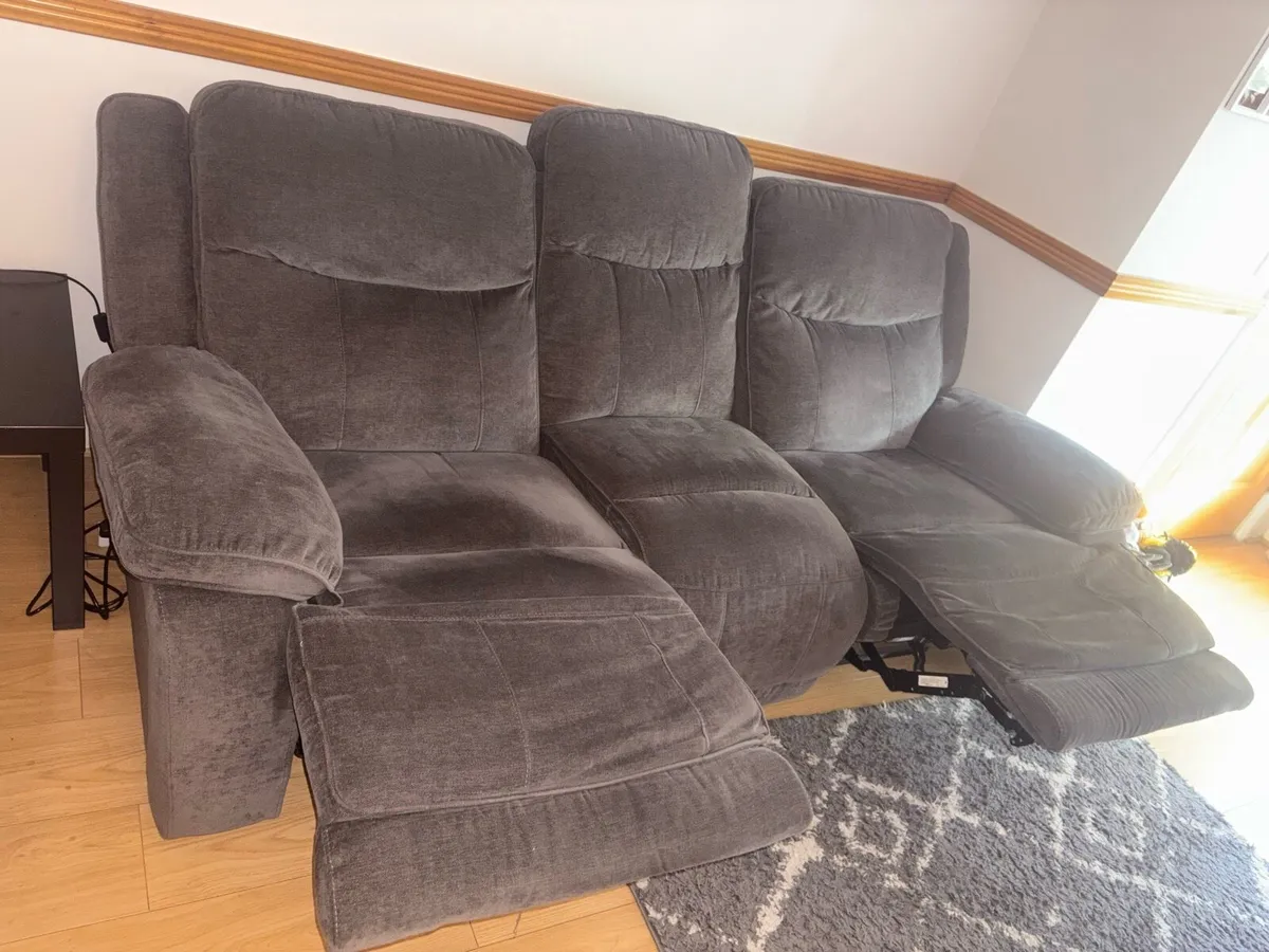 Electric Recliner Couch - Image 4