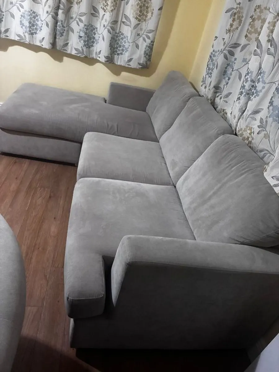 DFS Sofas - Image 2