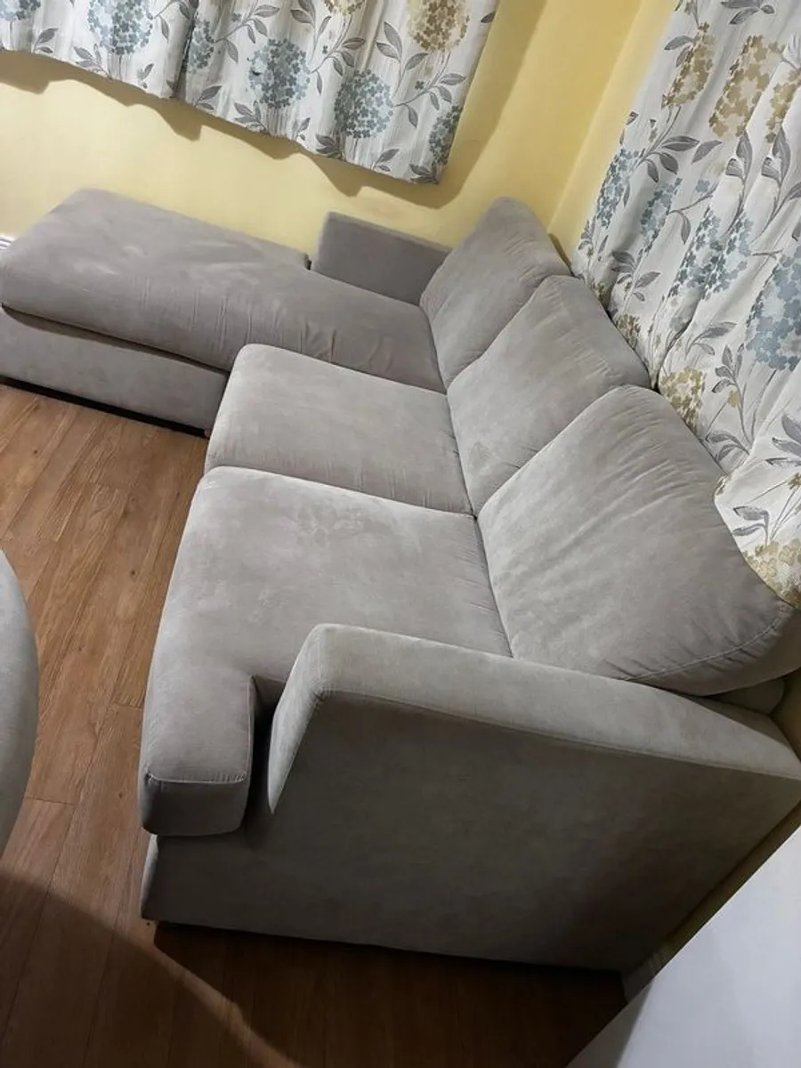 DFS Sofas - Image 3