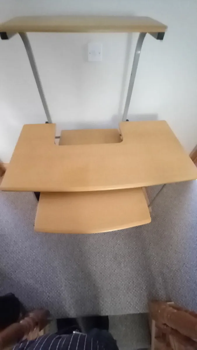 Computer Desk - Image 4