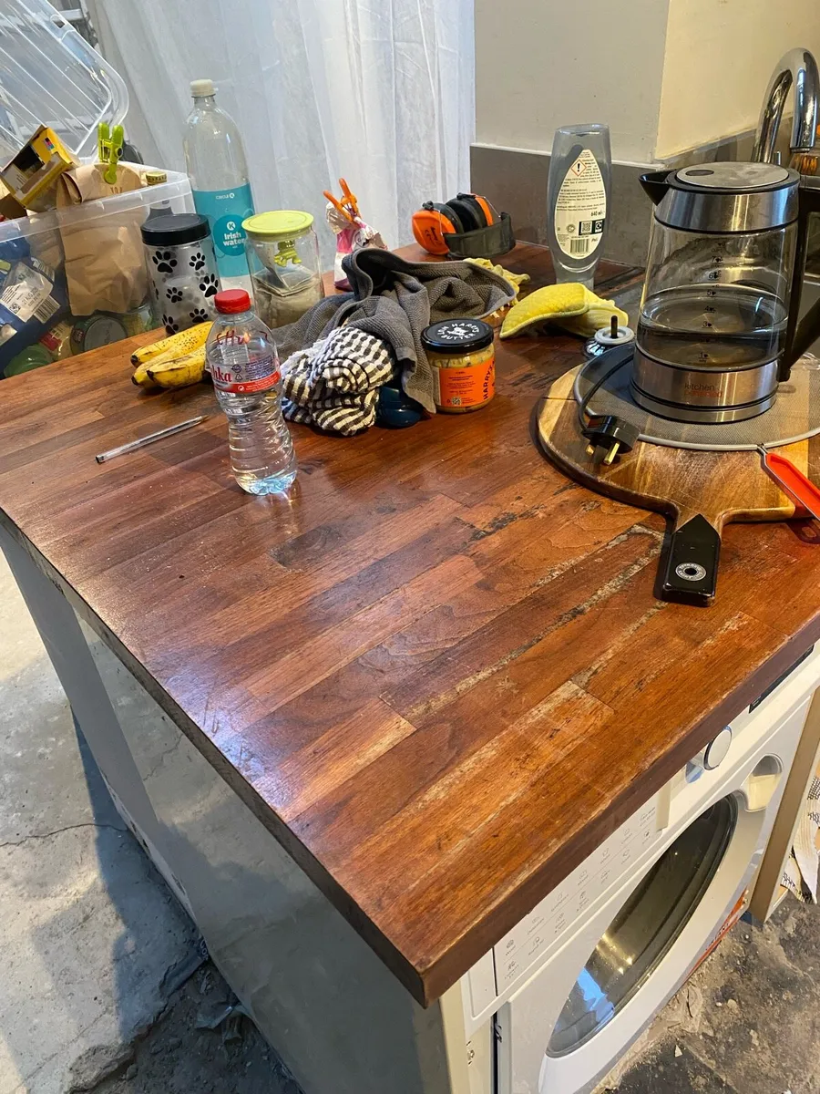 Walnut worktop - Image 2