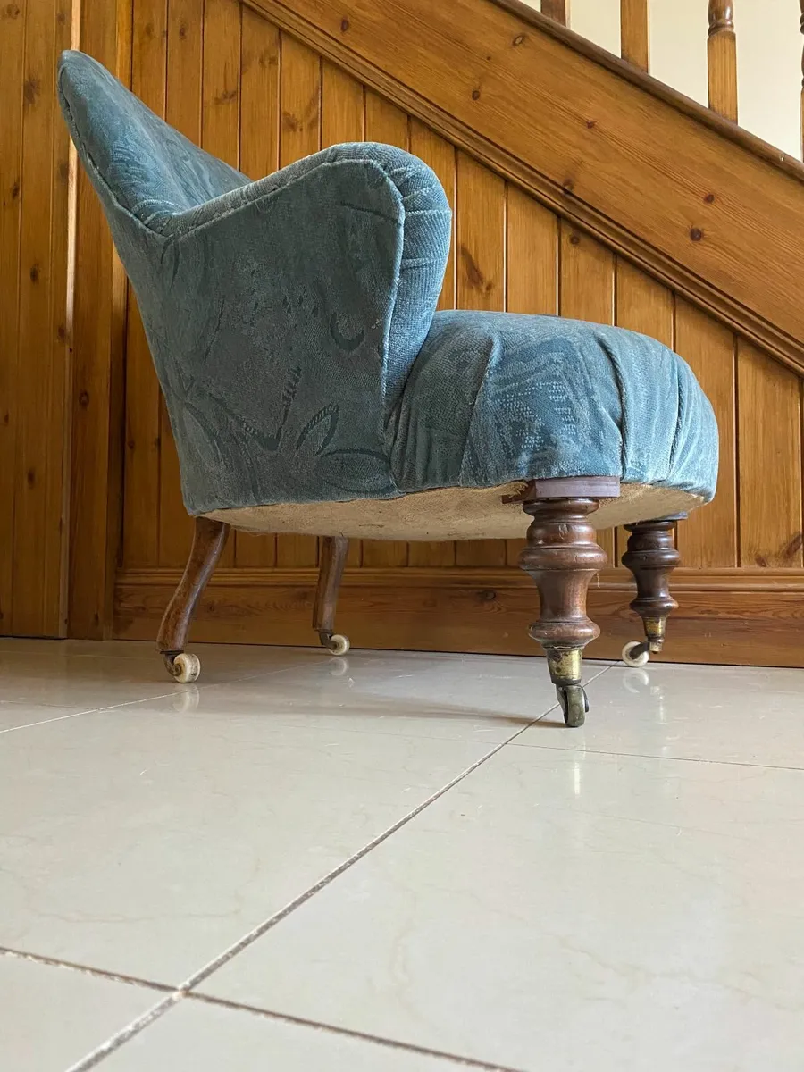 Antique Late c19th Button Back Armchair - Image 4