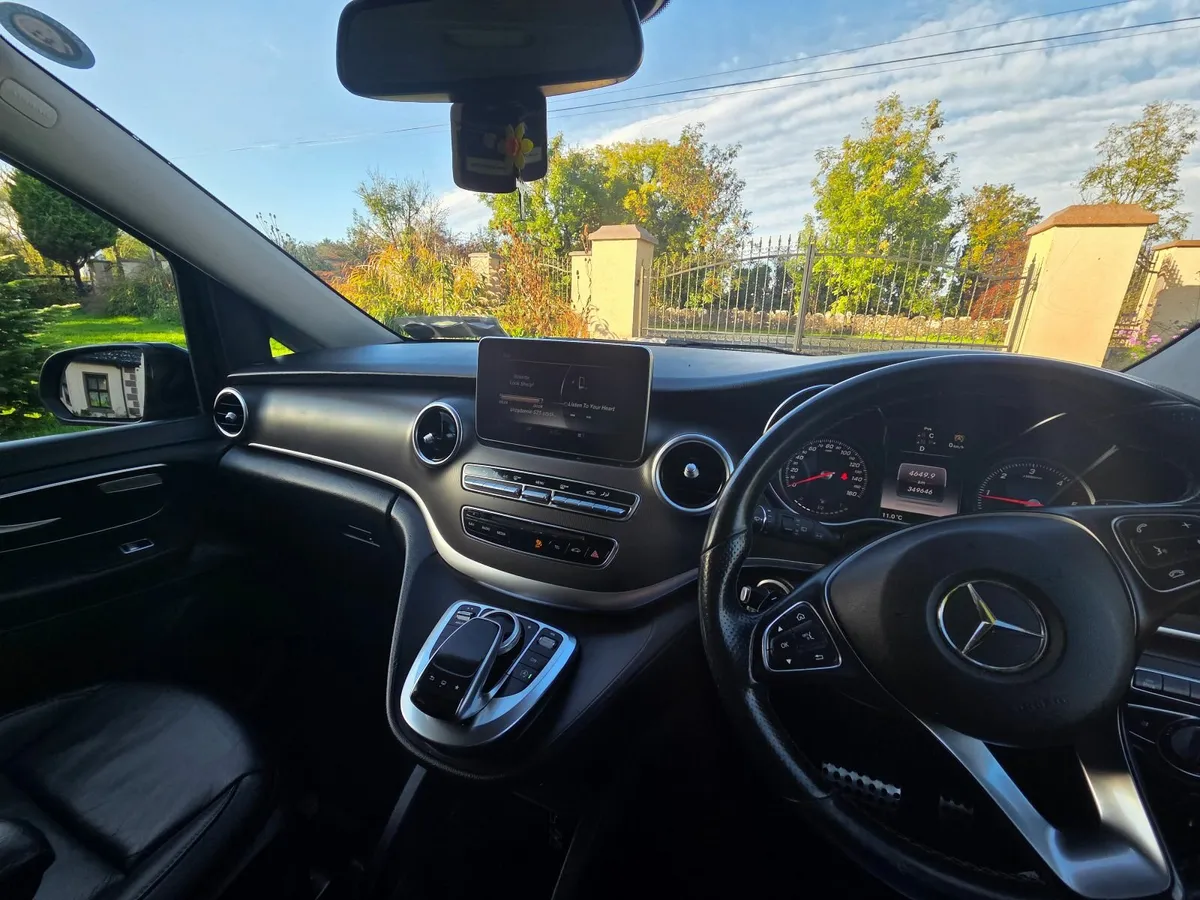 Mercedes-Benz,, V220 Viano 2016 - Image 2