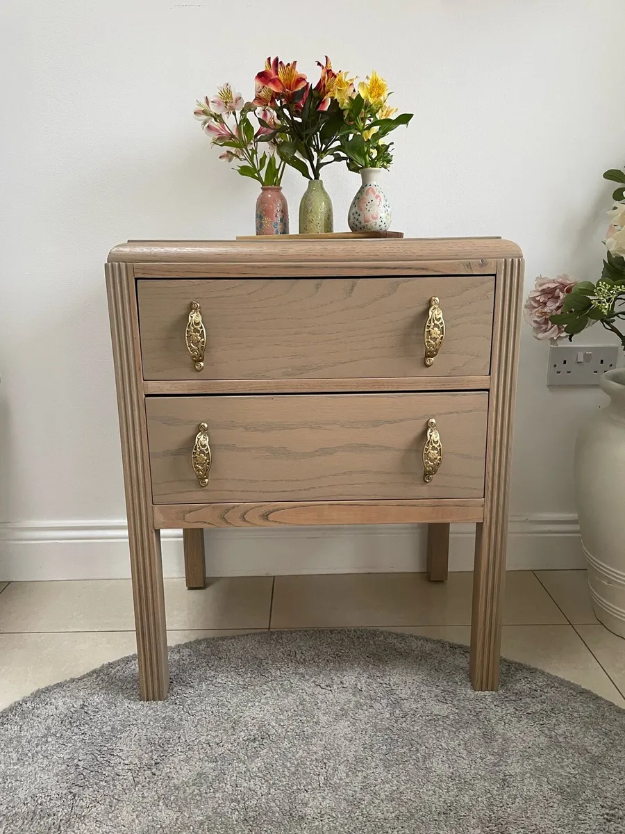 Vintage drawer unit/side table/bedside locker - Image 1