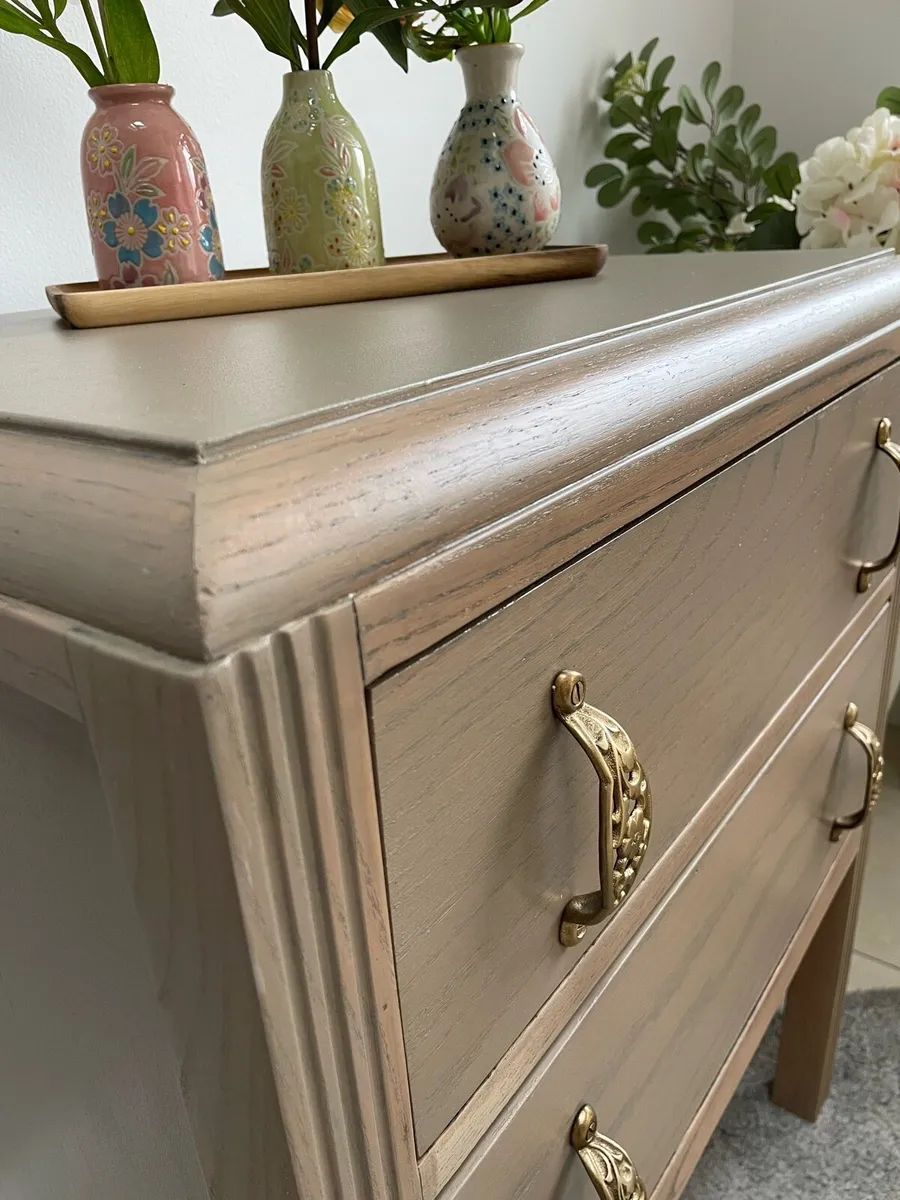 Vintage drawer unit/side table/bedside locker - Image 2
