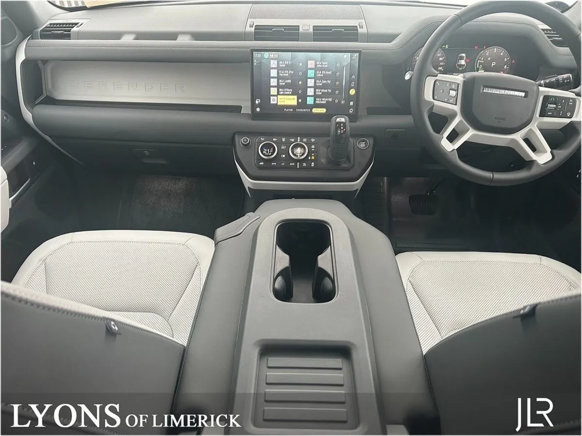 Land Rover Defender 110 2.0 Si4 Phev 300 X Dynami - Image 4