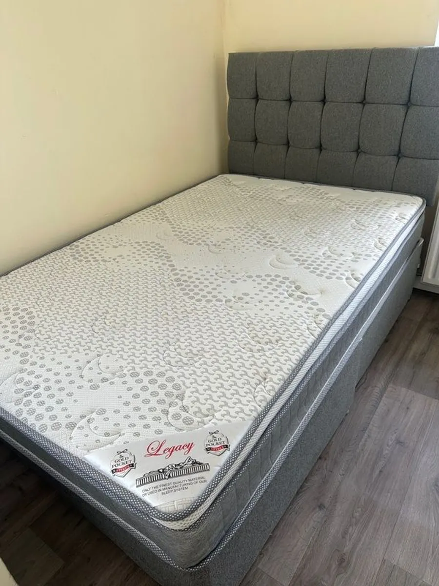 Selection of 3 beds - Image 3