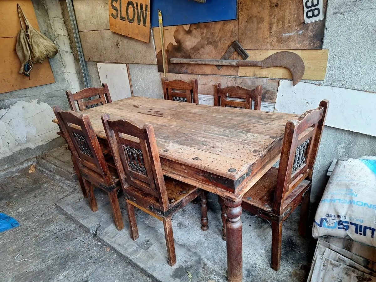 Solid table - Image 1