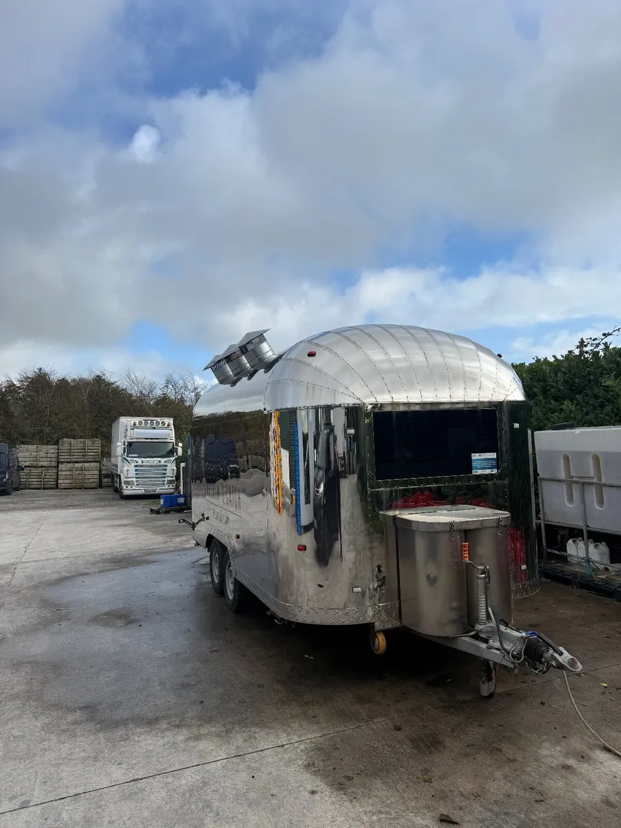 CATERING FOOD TRAILER - Image 1