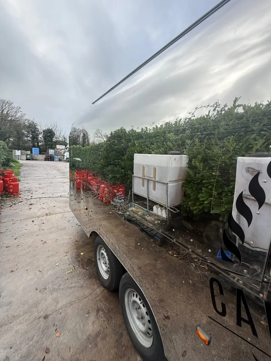 CATERING FOOD TRAILER - Image 2