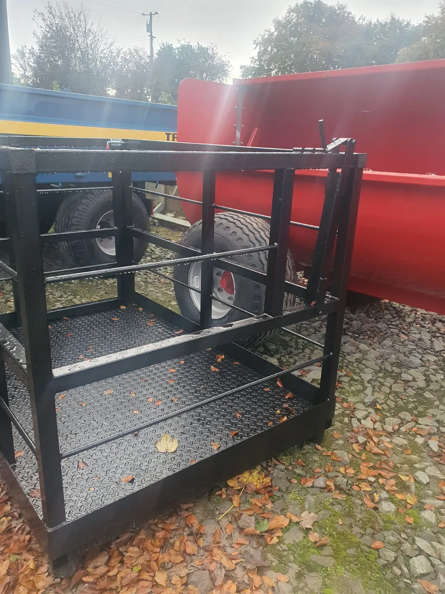 Calf Crate /Safety Basket - tractor euro brackets - Image 1