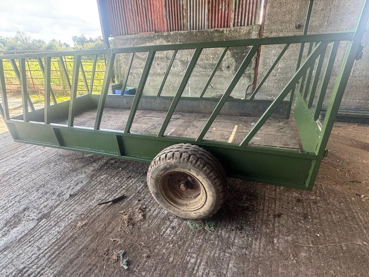 Feeding Trailer - Image 1