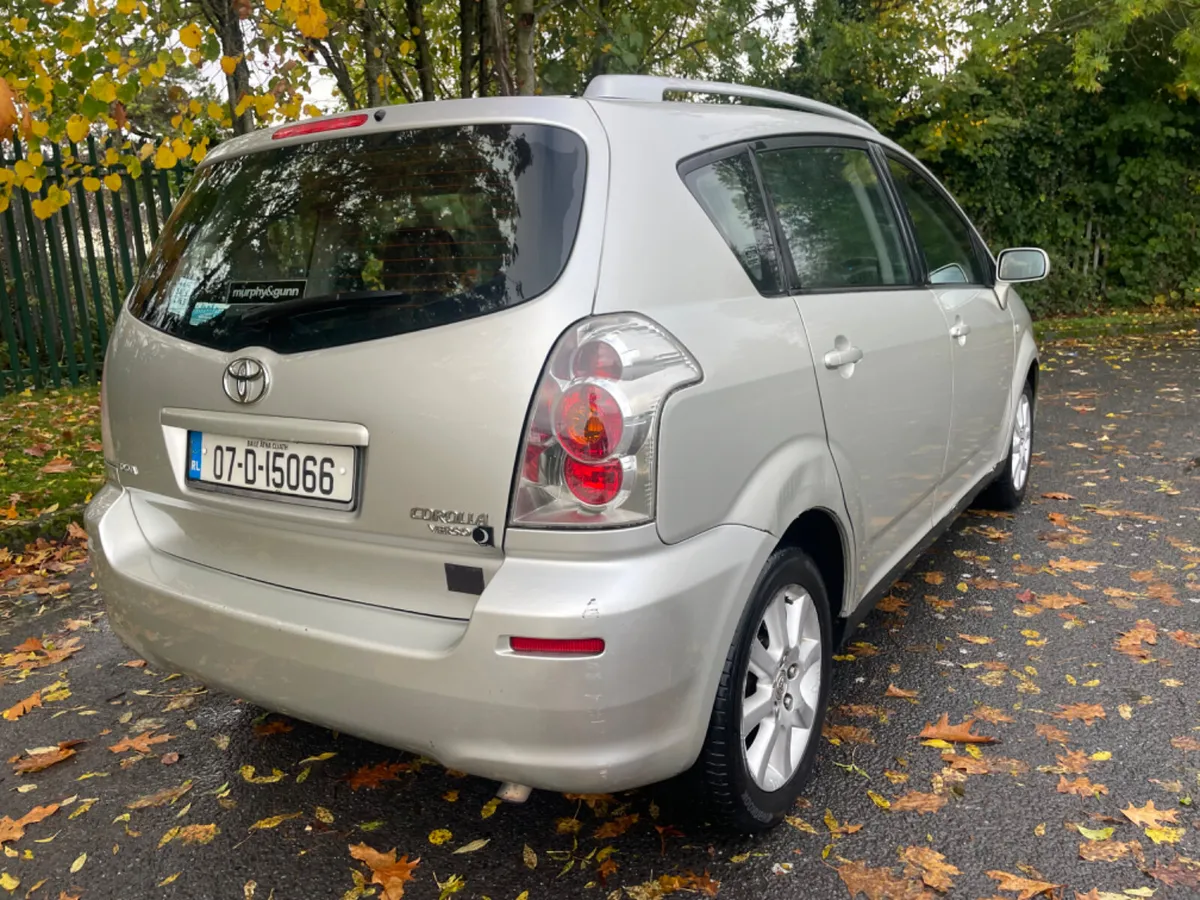 Toyota Corolla  Verso  07 - Image 2