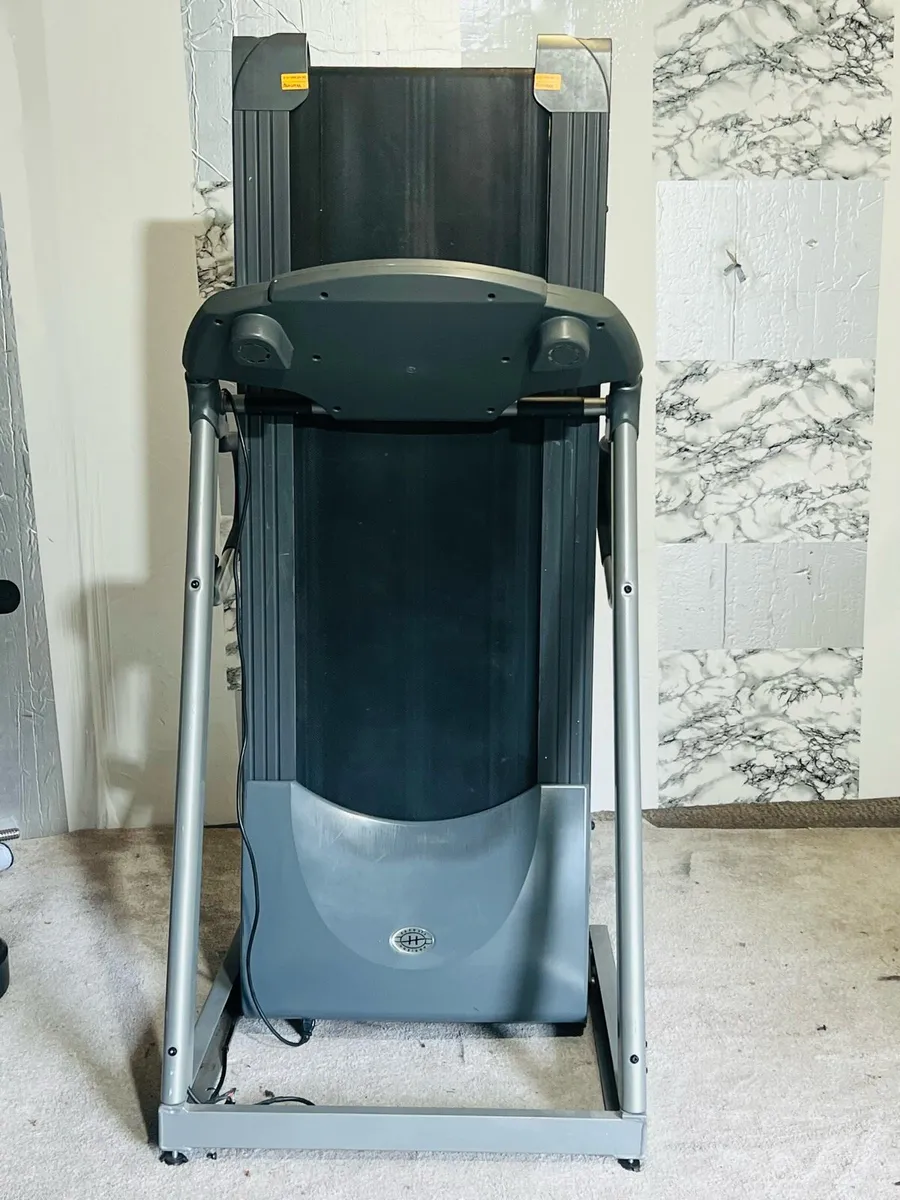 TREADMILL  136KG weight RATED - Image 4