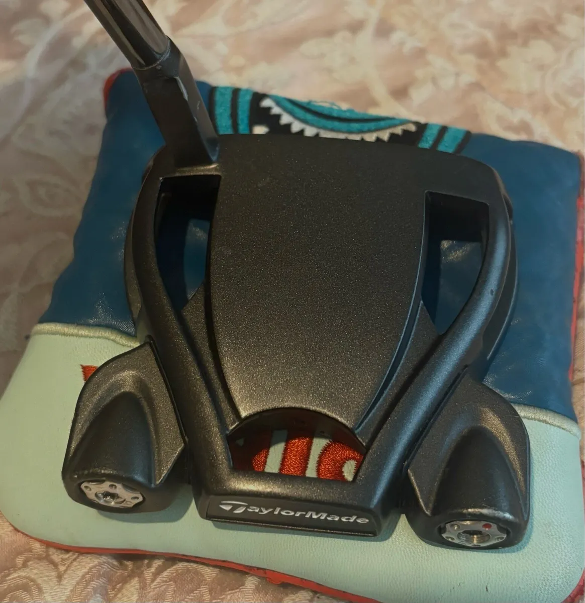 Mint TaylorMade Tour 2 hardcovers and 2 weights - Image 1