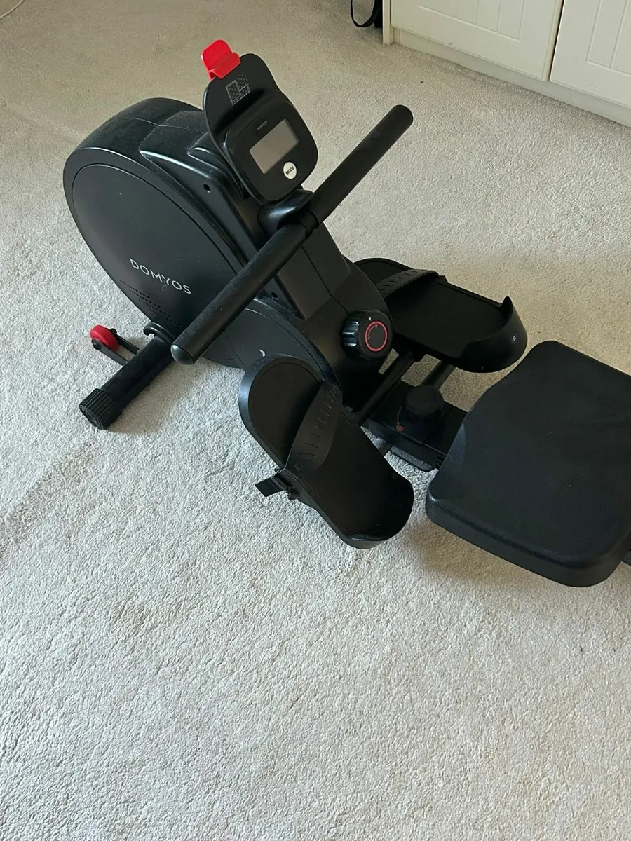 Dymos Rowing Machine - EXCELLENT CONDITION - Image 4