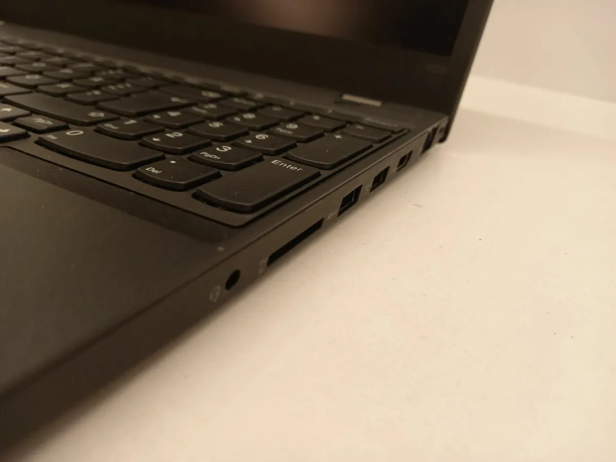 Online Auction Of A LENOVO ThinkPad T570 & More! - Image 3
