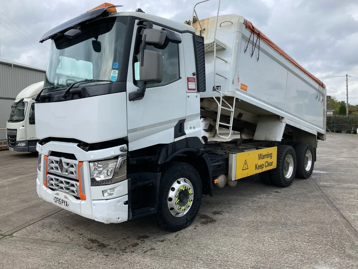 2015 Renault 6x4 insulated Tipper - Image 2