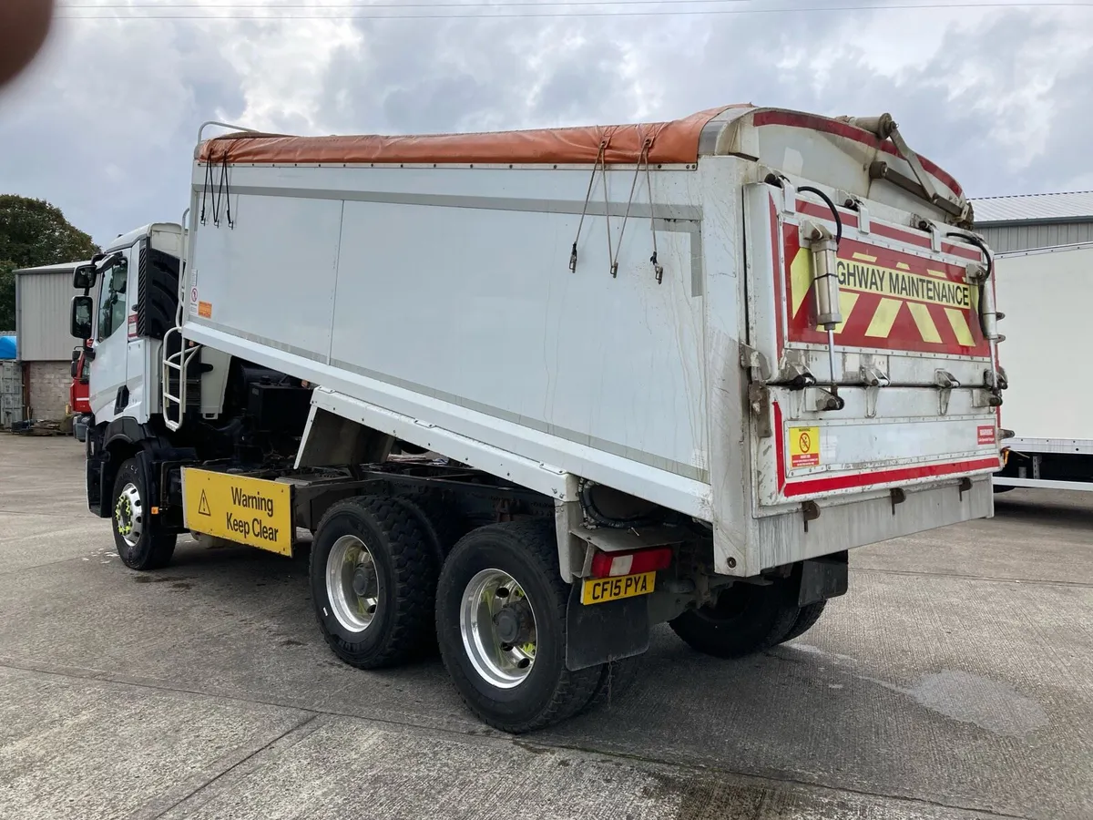 2015 Renault 6x4 insulated Tipper - Image 3