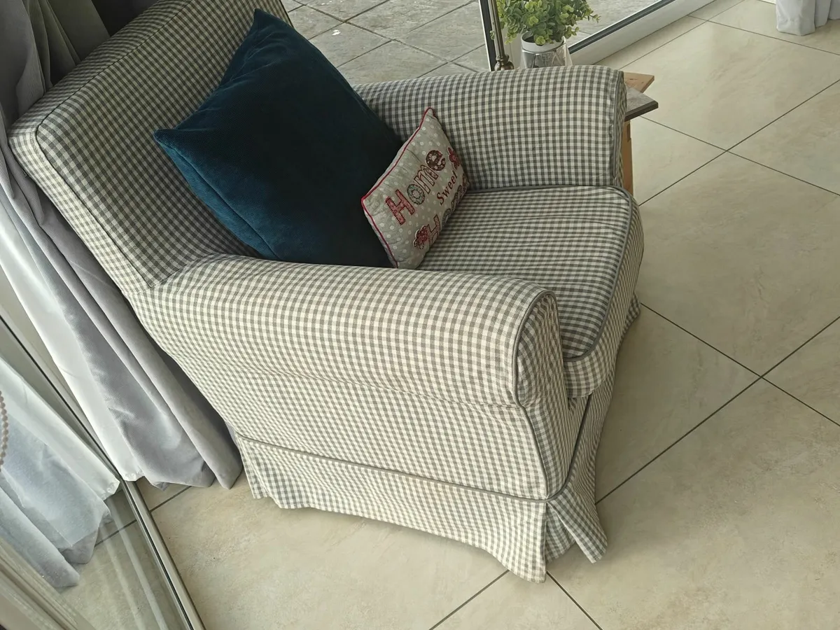 Chair - Image 4