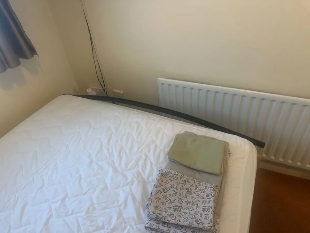 Double bed - Image 3