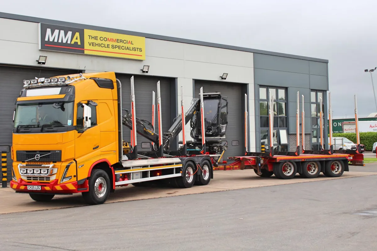 2025 (25) VOLVO FH 540 6X4 TIMBER CRANE (EURO 6) - Image 1