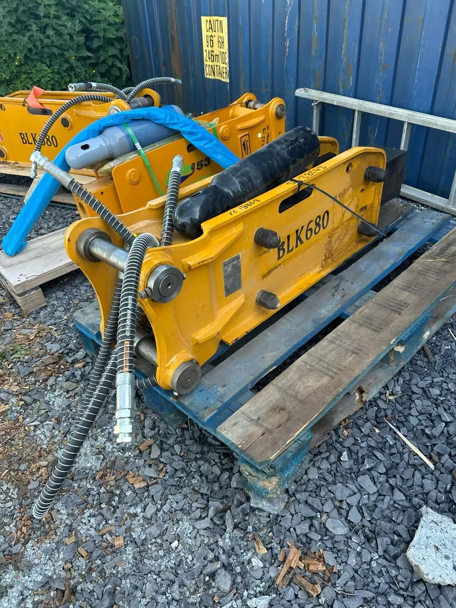 Unused BLK 45mm pin Rock breakers - Image 2