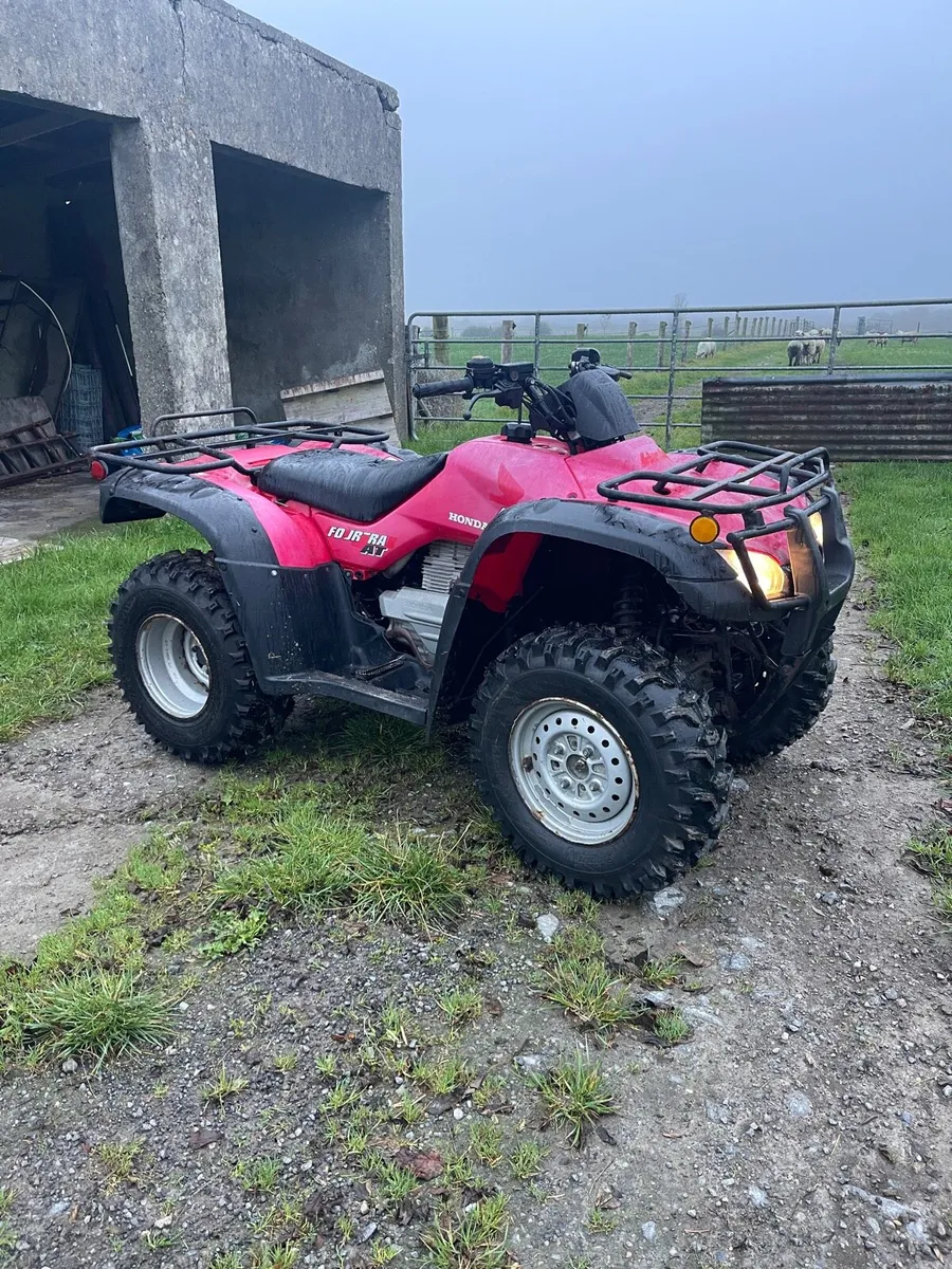Honda 400 - Image 1