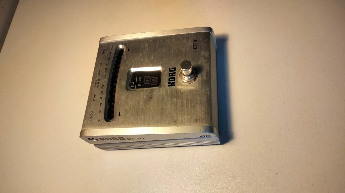 Korg DT- 10 tuning pedal - Image 1